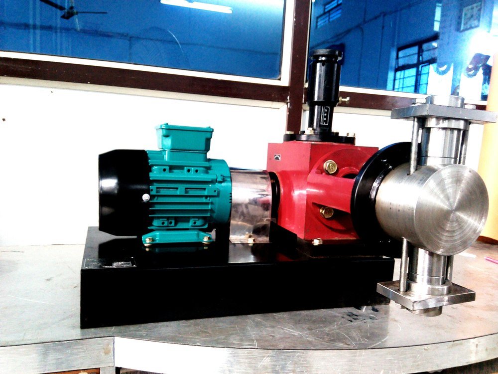 Plunger Dosing Pump, Maximum Flow Rate: 0-4000 LPH