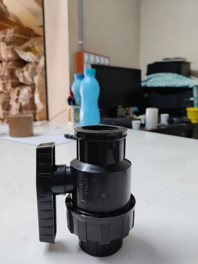 pp Black 32 Mm Union Ball Valve Male