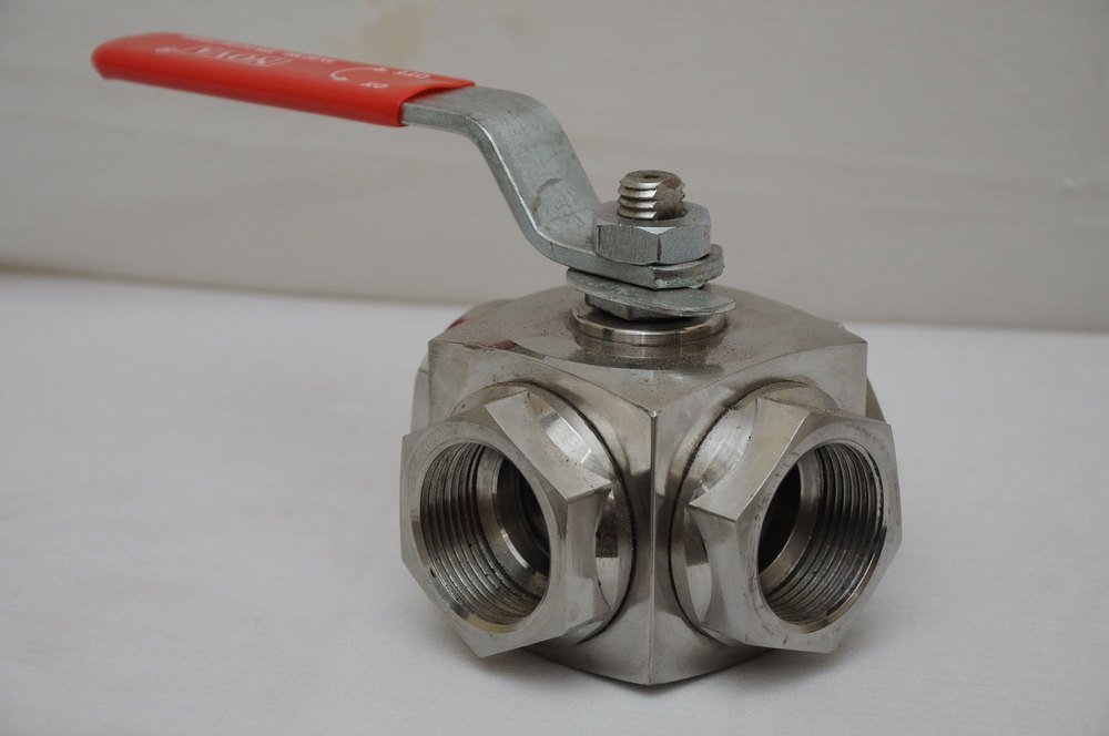 1/4 To 2 Inch 3 Way Screwed Ends Ball Valves