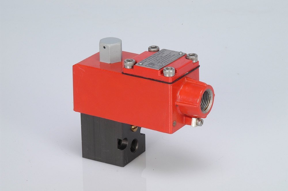 Stainless Steel, aluminium 3 Way Direct Acting Namur Solenoid Valve, Model Name/ Number: 30318