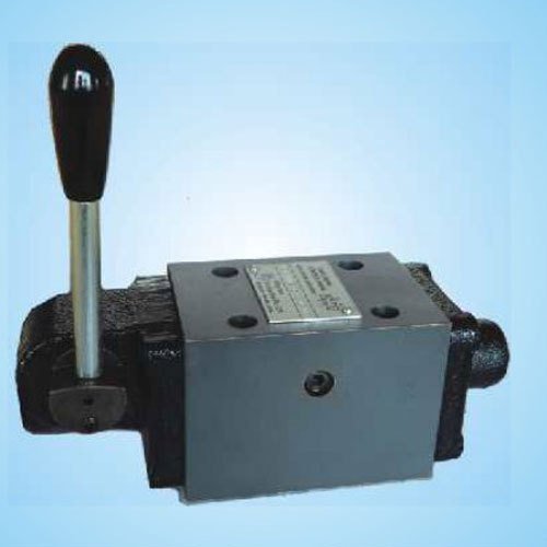 Cast Iron Hydraulic Lever Operated Directional Control Valve, Size: Custom