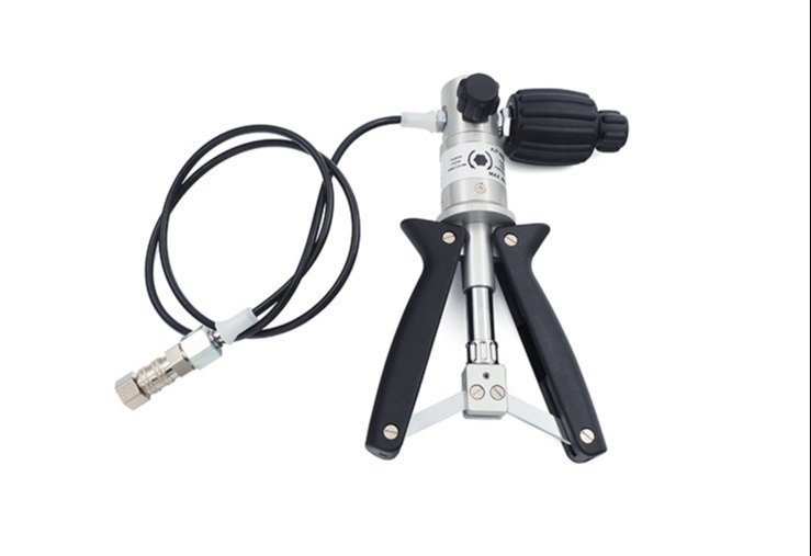 Stainless Steel Keller Hand Pump Calibrator, For Industrial