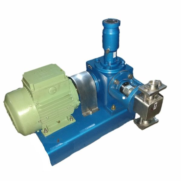 Semi-Automatic Plunger Pump, Voltage: 220 V