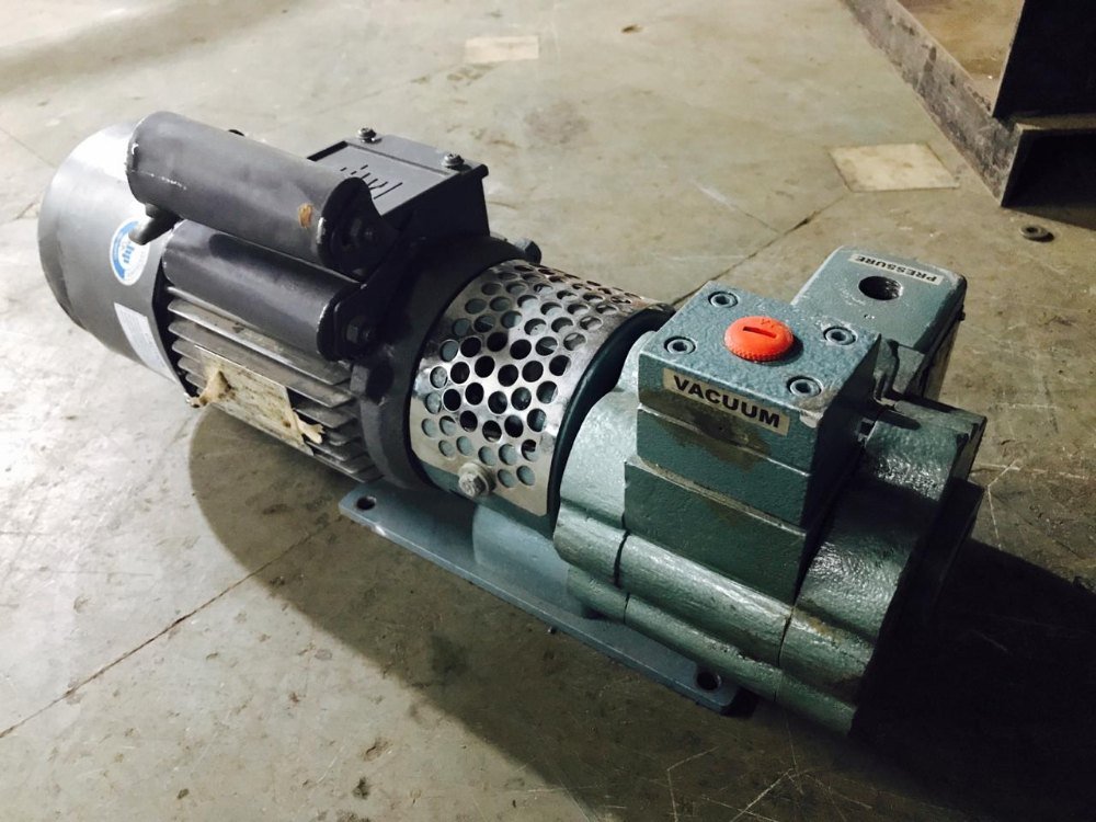 Cast Iron Single stage Oil Free Vacuum Pump, 0.5, Model Name/Number: Ad 50