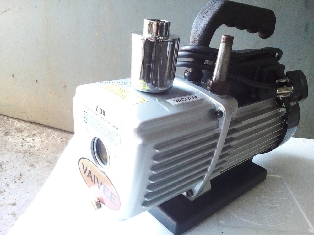 Vaivee Single stage Direct Drive Rotary Vane Vacuum Pump, Max Flow Rate: 75 To 150 Lpm, 0.25 To 0.50 Hp